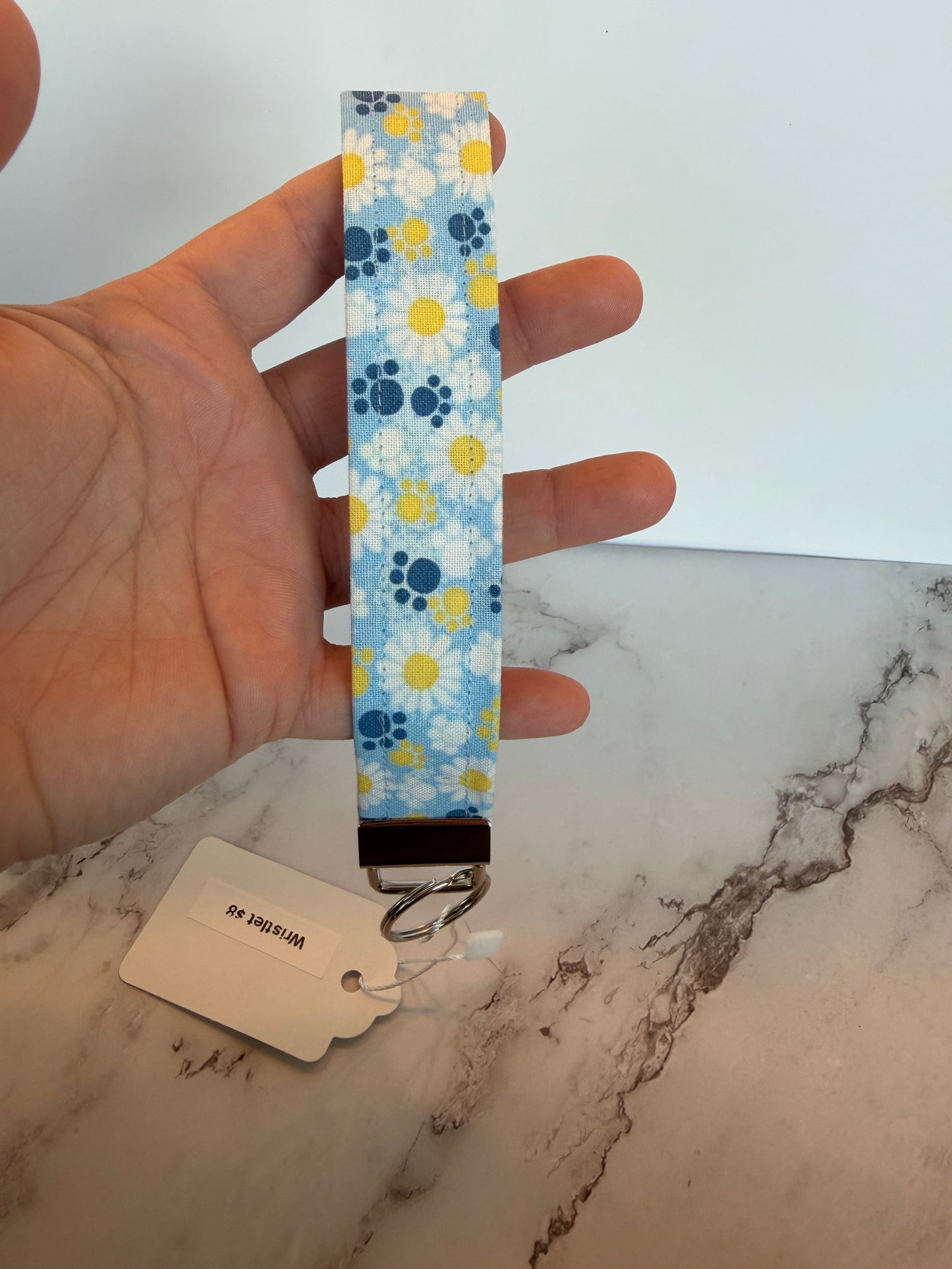 Wristlet keychain
