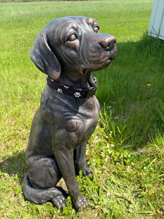 Black paw prints with red hearts dog collar
