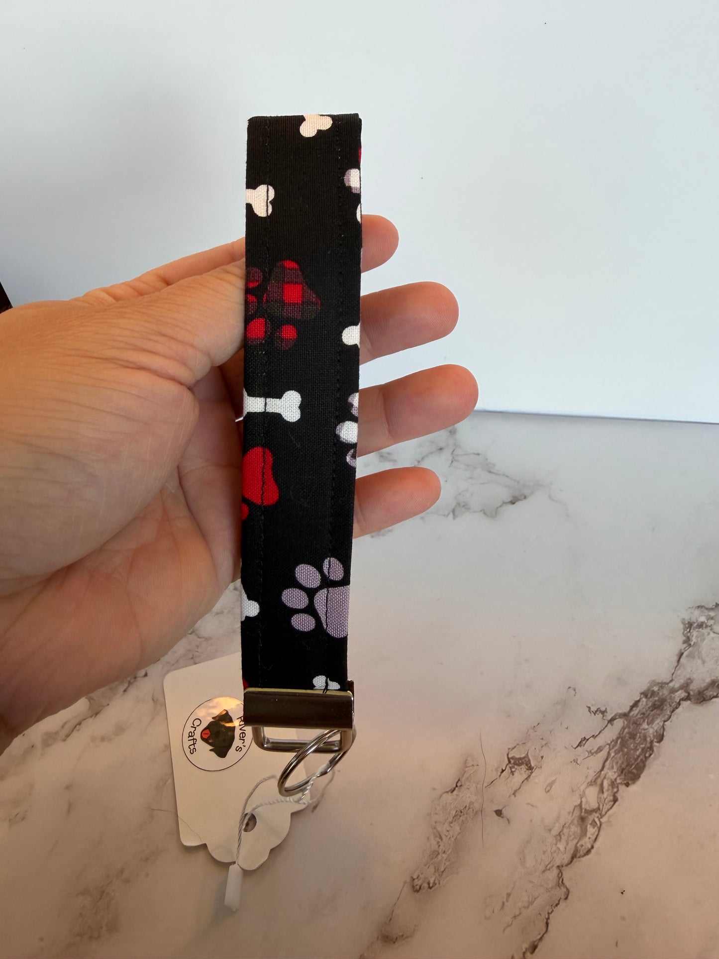 Wristlet keychain